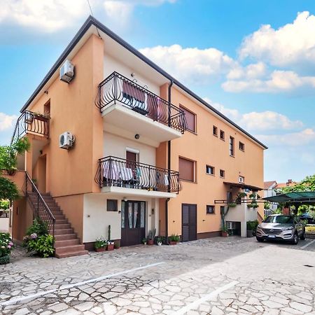 Banko Apartments Rovigno Esterno foto