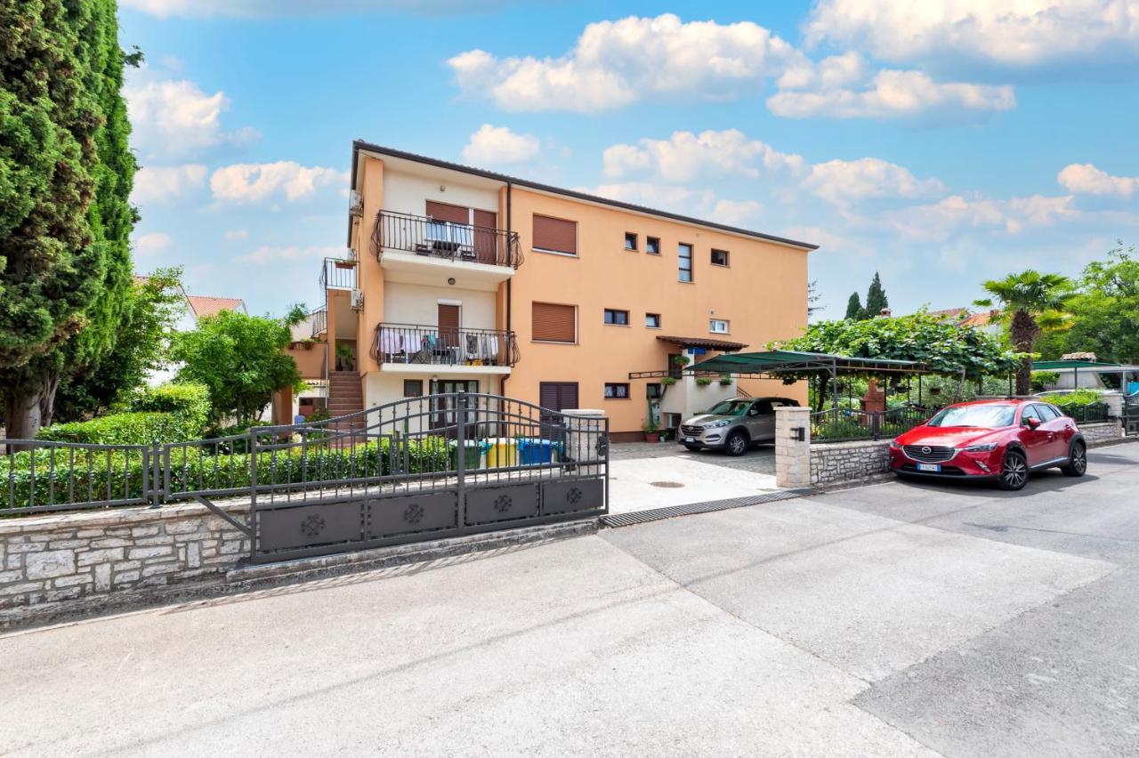 Banko Apartments Rovigno Esterno foto
