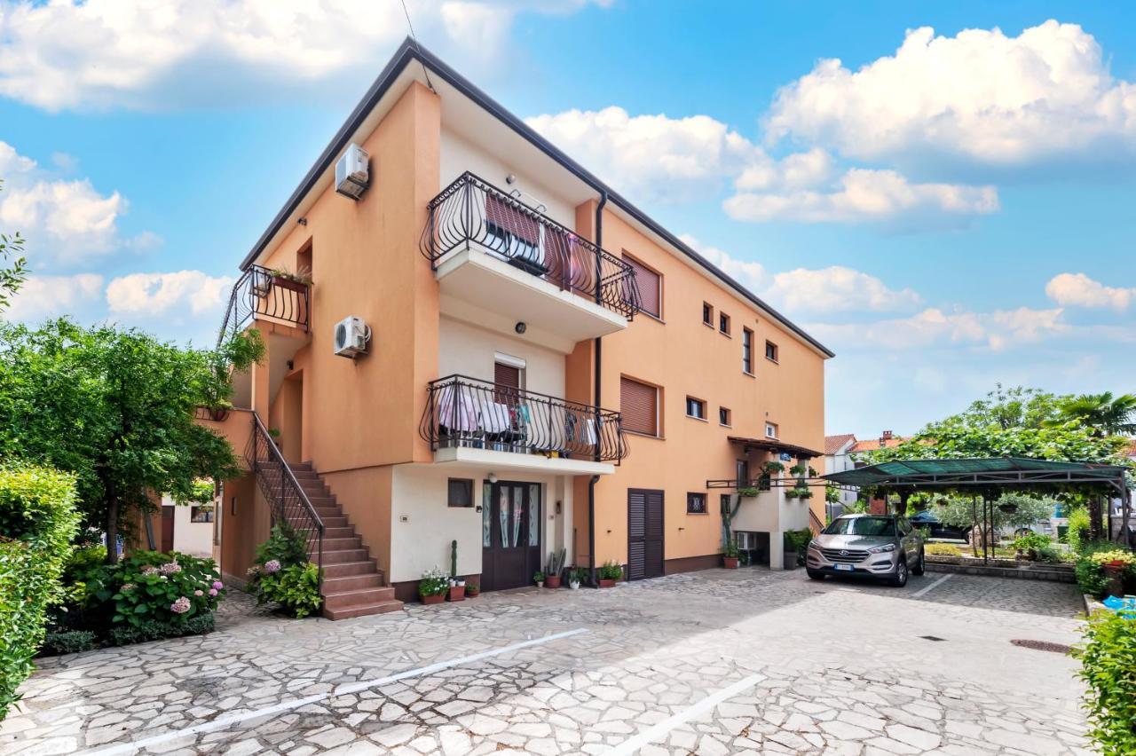 Banko Apartments Rovigno Esterno foto